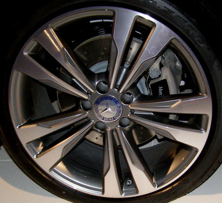 15-18 MERCEDES CLS400/CLS550 19x8.5 Flared Carved Double 5 Spoke 218 CH MC/GREY FRONT