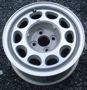 85-93 FORD MUSTANG/LX 15x7 10 Oval Holes w Coverd Lugs B SMOOTH SLOTS