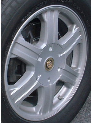 04-08 CHRYSLER PACIFICA TOURING 17x7.5 Grooved 6 Spoke, Cvrd Lugs C SILVER OPT WFW