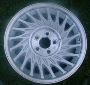 93-94 LINCOLN MARK VIII 16x7 Slanted Thin Grooved 20 Spoke MACHINE/SILVER RIGHT