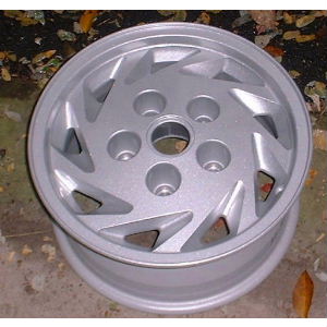 93-94 FORD E150 VAN 15x7 9 Slot with Exposed Lugs A SILVER