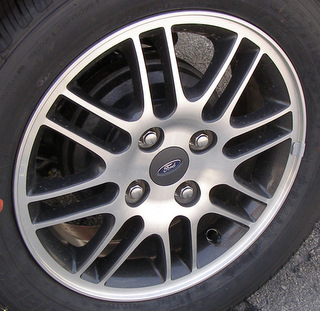 08-11 FORD FOCUS SE 15x6 Paired Thin 16 Spoke B MACHINE/GREY, SMALL CAP, NO NOTCH