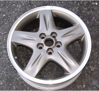 02-05 LINCOLN LS 17x7.5 Soft Indented 5 Spoke, Open Lugs C BLADE GREY