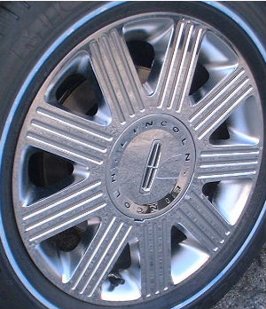 03-05 LINCOLN TOWN CAR CARTIER/ULTIMATE 17x7 Flat Triple Grooved 9 Spoke A CHROME - SMOOTH