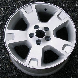 02-05 FORD EXPLORER SPORT 17x7.5 Flat 5 Spoke w Indent in End B SILVER SPARKLE