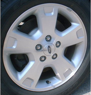 04-07 FORD FREESTAR LIMITED 17x7 Flared 5 Spoke, Indented End A MACH/SILVER