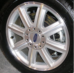 05-07 FORD 500 LIMITED AWD 18x7 Spined 8 Spoke w Coverd Lugs MACHINE/SILVER