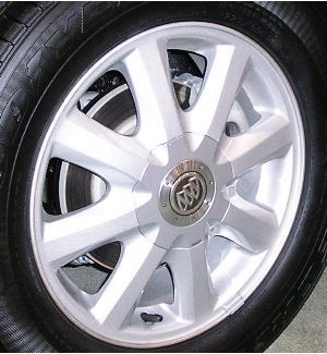05-06 BUICK ALLURE 16x6.5 8 Spoke w Covered Lugs SILVER, OPTION QD1