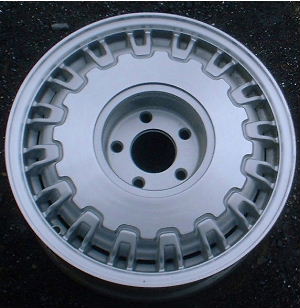 97-99 CADILLAC DEVILLE 16x7 Paired Notched 32 Rib MACH/SILVER, OPT QC2