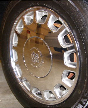 93-95 CADILLAC SEVILLE 16x7 Flat 14 Slot with Covered Lugs CHROME/SILVER