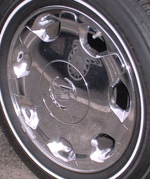 00 CADILLAC DEVILLE DHS 16x7 7 Smooth Spokes w Oval Holes CHROME, OPTN QC7