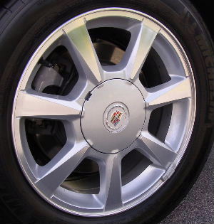 08-09 CADILLAC STS 17x8 7 Spoke w Pointed Face MC/SILVER, OPTN P62, JHN