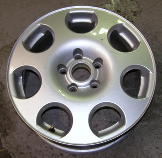 02-05 AUDI A4 16x7 Flat Face with 7 Holes SILVER