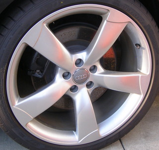 13-18 AUDI S8 21x9 5 Spoke w Angled Raised Ends SILVER, OPTION F25
