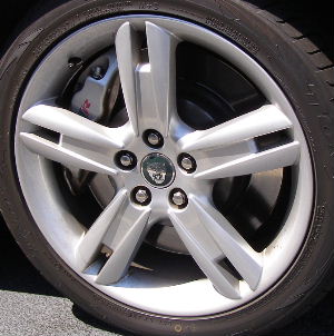 05-07 JAGUAR S-TYPE R 18x8 Indented Notched Soft 5 Spoke SILVER FRONT - VULCAN