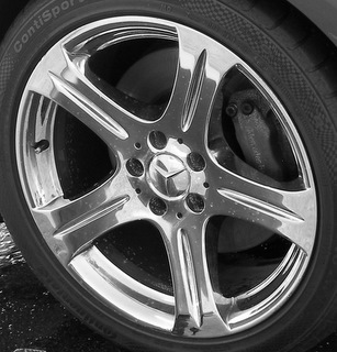 05-08 MERCEDES CLS500/CLS550 18x8.5 Flattish Grooved 5 Spoke 219 CH - CHROME FRONT