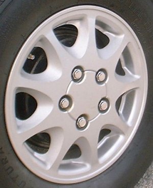 92-96 TOYOTA CAMRY 14x5.5 9 Spoke w Exposed Lugs SILVER