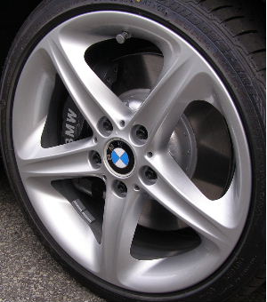 08-13 BMW 128I/135I 18x7.5 Thin Grooved 5 Spoke SILVER FRONT ST 264
